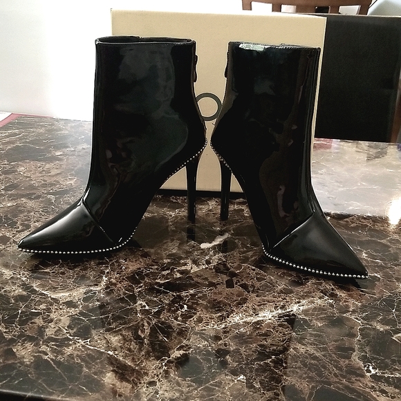 COPY - NWT, size 10, KILLER Stiletto booties - Picture 6 of 10